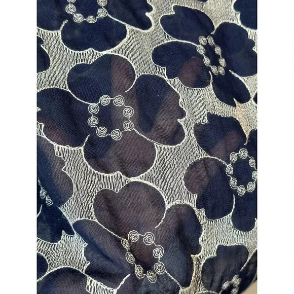 Womens‎ Trina Turk Sheer V Neck Floral Top Size Xs - Picture 3 of 4